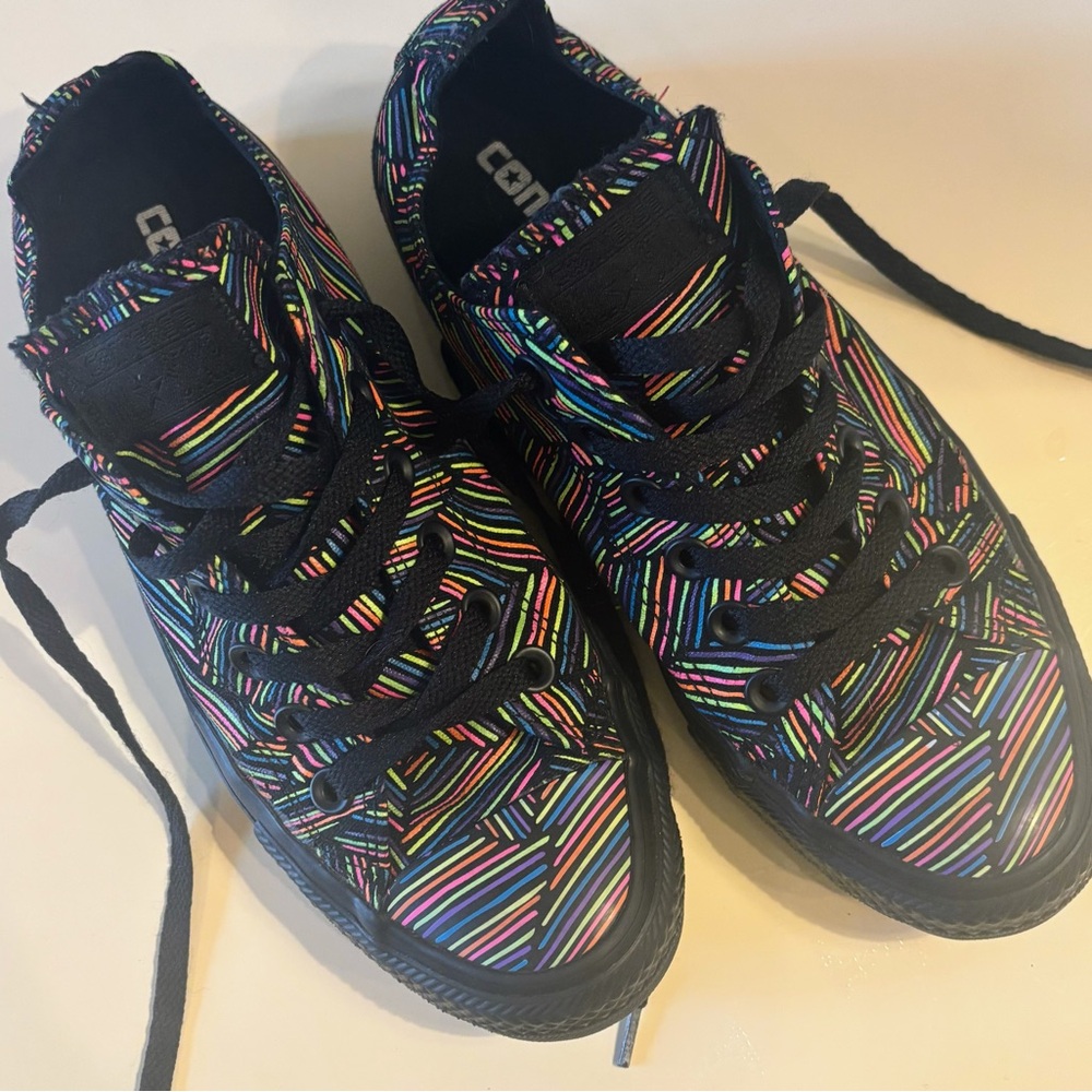 Converse Black Sneakers Dynamic Design Unisex vintage